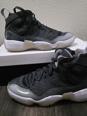 Air Jordan Jumpman Two Trey Women’s Black Cement Grey Anthracite Size 9 Shoe